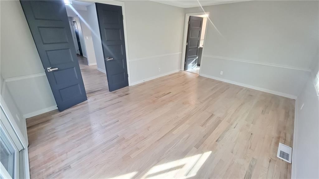 6000 Forest Avenue — photo 22