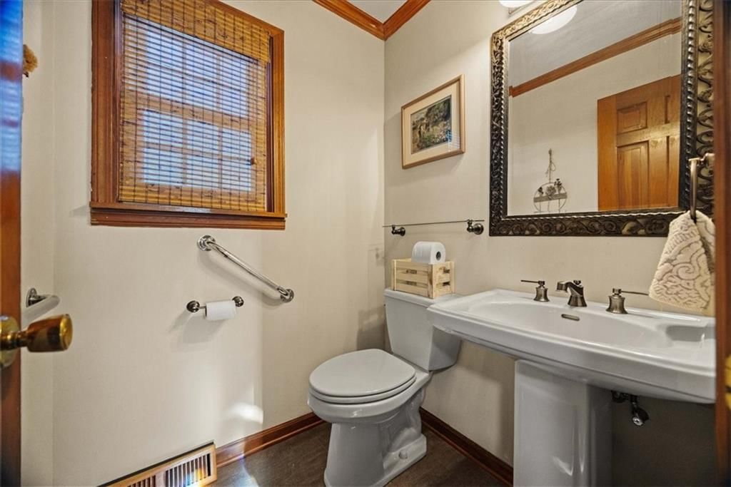 545 S 134 Street — photo 33