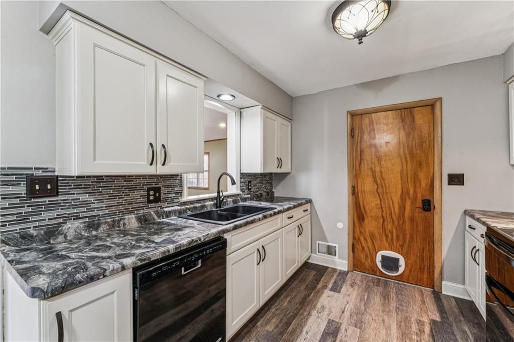 4124 S Union Street — photo 11