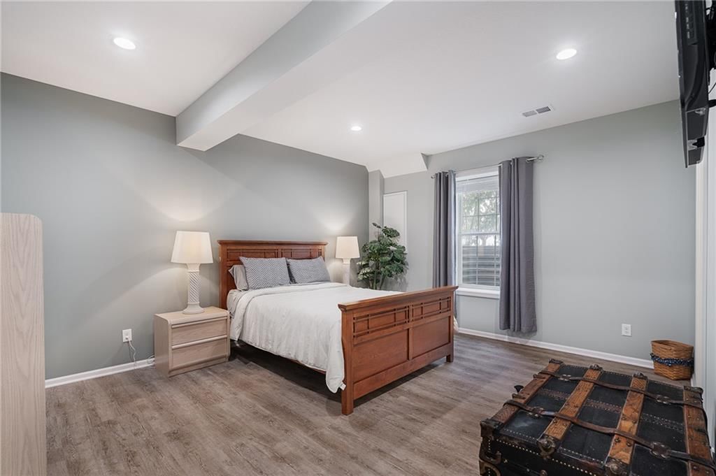 11213 S Rene Street — photo 39