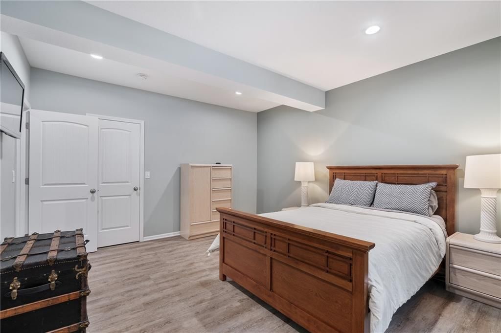 11213 S Rene Street — photo 41