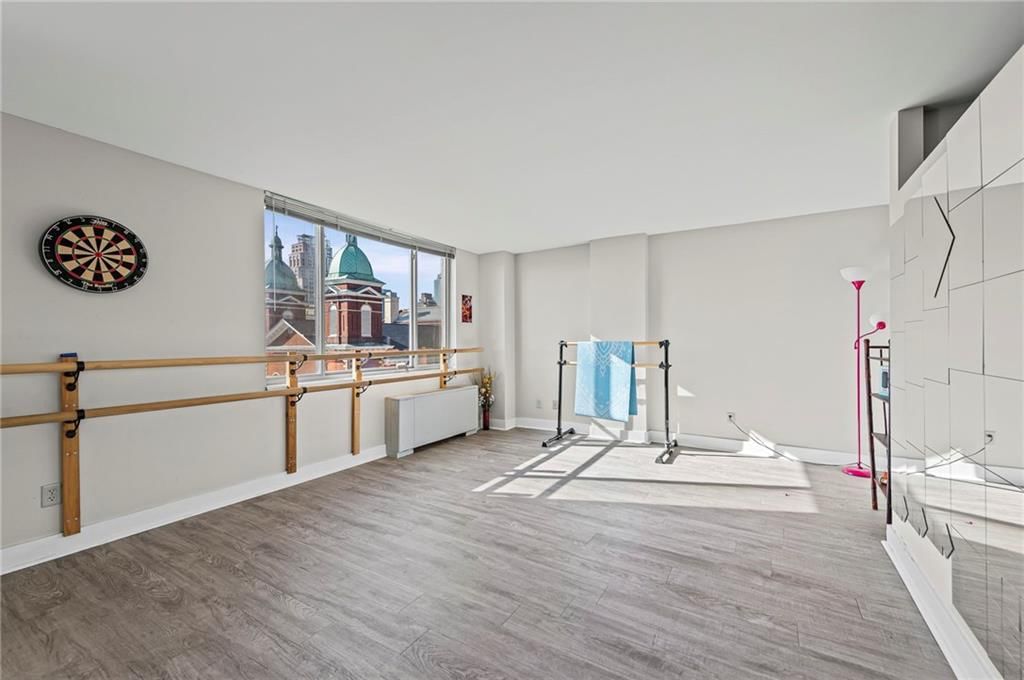 600 E 8th Street — photo 15