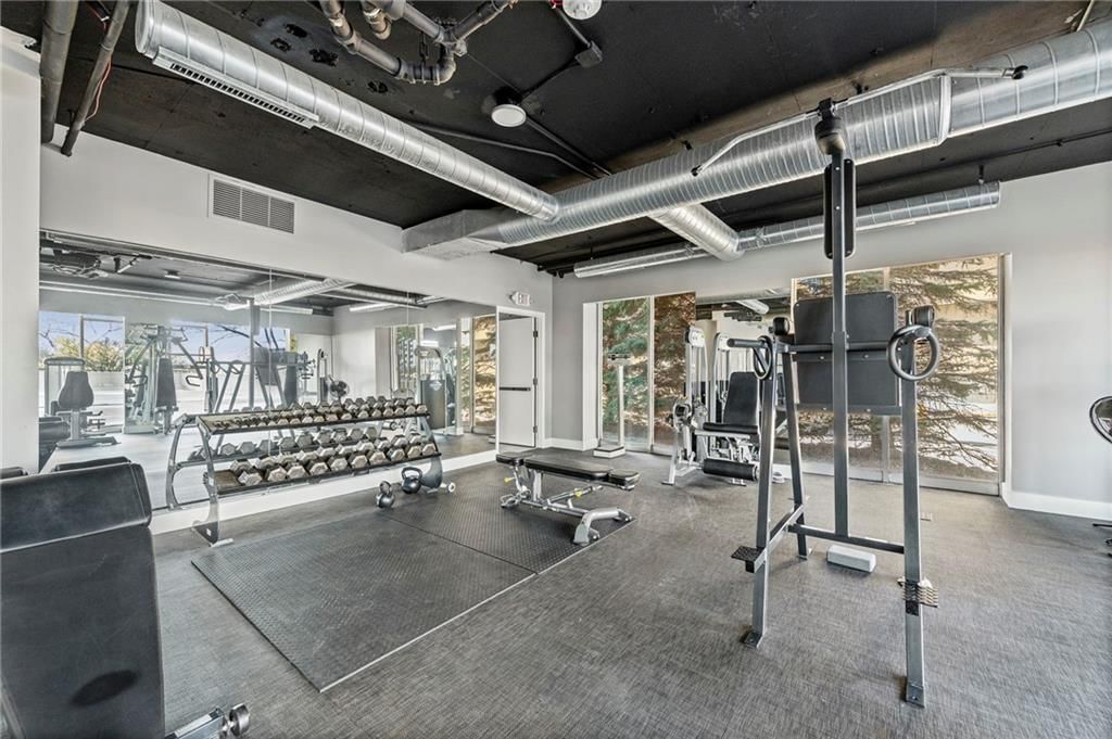 600 E 8th Street — photo 31