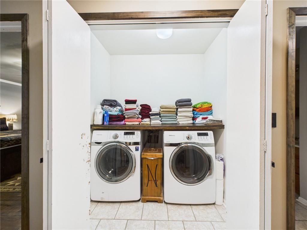 110 Hardy Street — photo 10