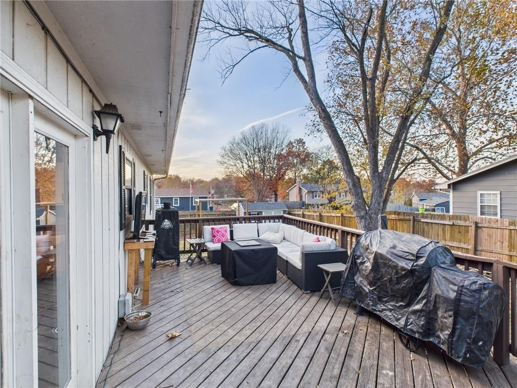 110 Hardy Street — photo 13