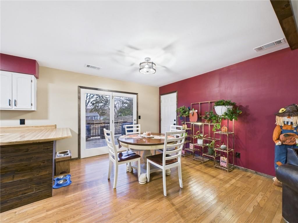 110 Hardy Street — photo 15