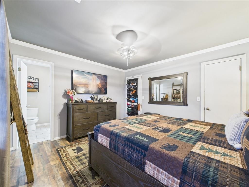 110 Hardy Street — photo 18