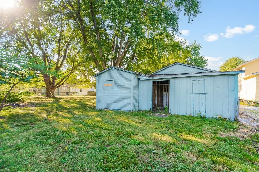 334 W Sea Avenue — photo 27