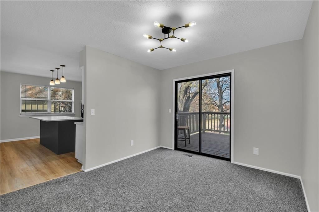 203 SE Winburn Trail — photo 9