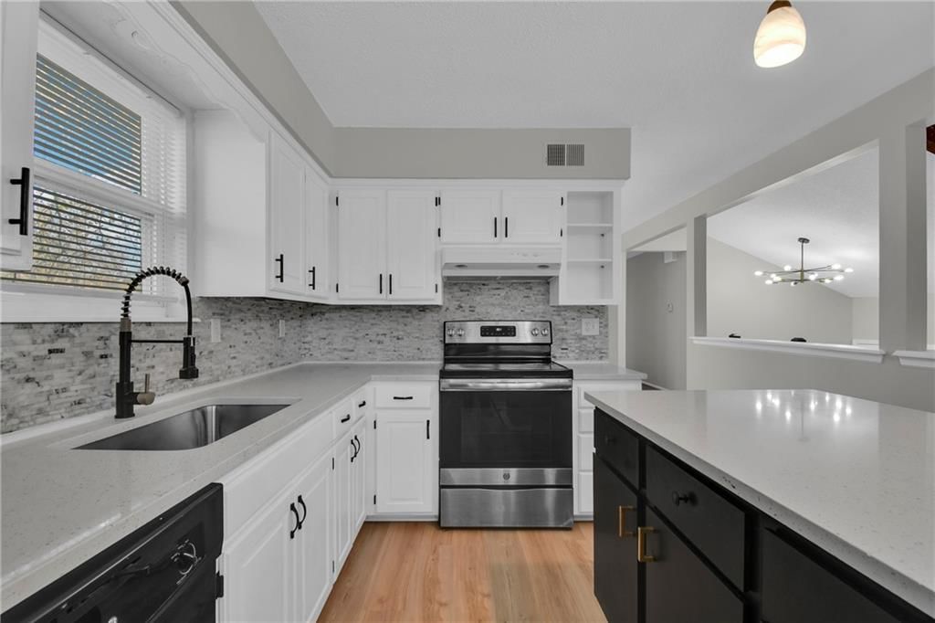 203 SE Winburn Trail — photo 12