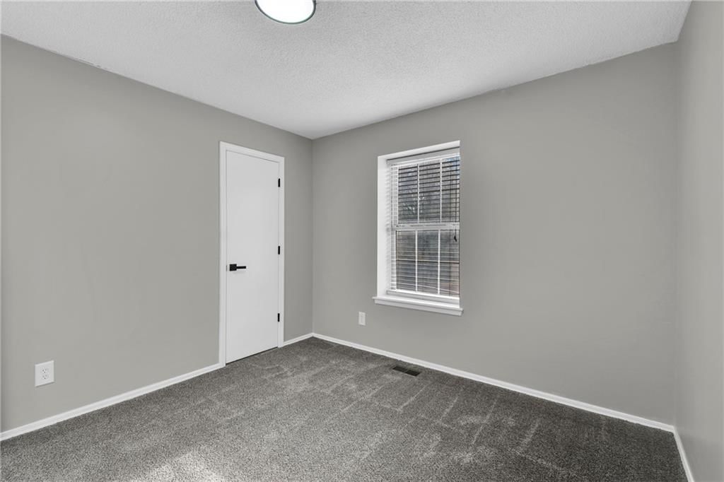 203 SE Winburn Trail — photo 19