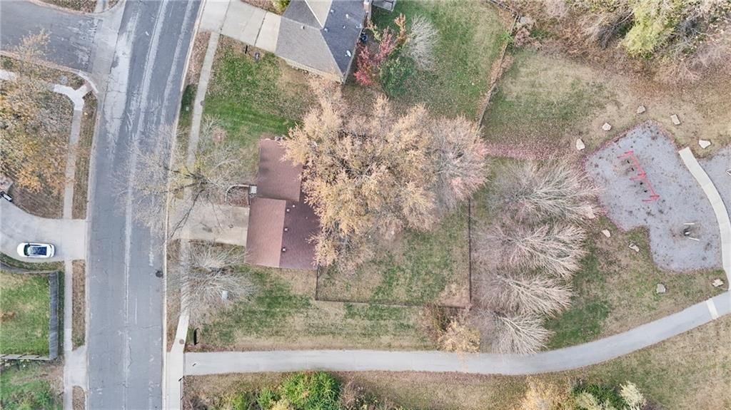 203 SE Winburn Trail — photo 30