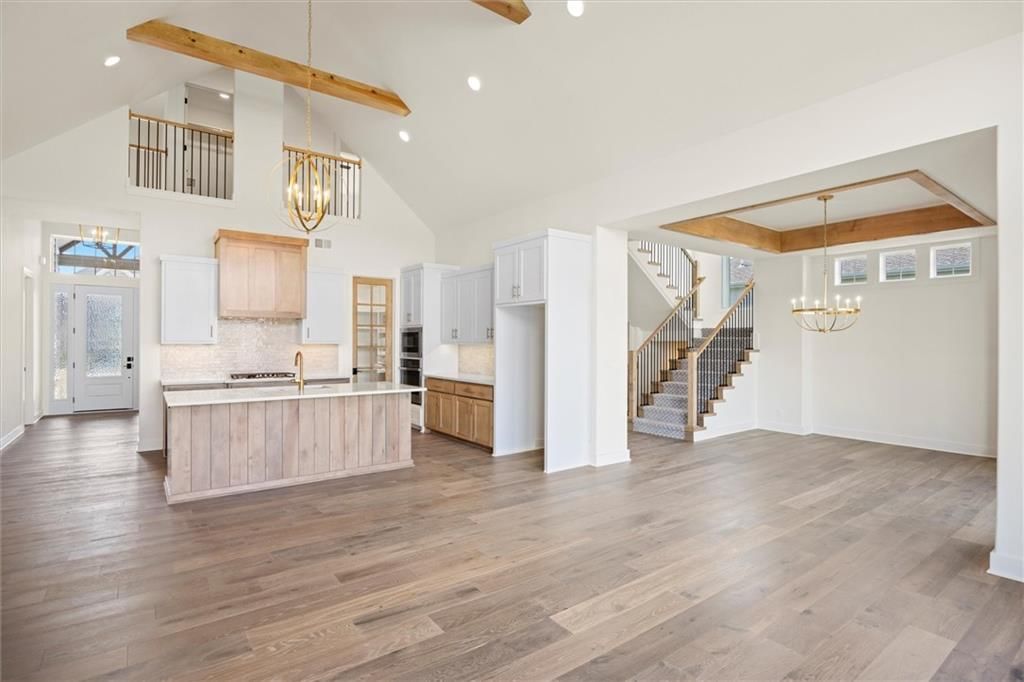 Photo 14 of 49 - 17028 Rosehill Street, Overland Park, KS 66221