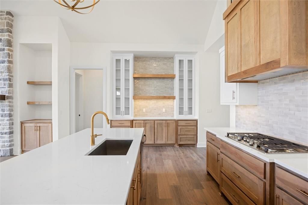 Photo 8 of 49 - 17028 Rosehill Street, Overland Park, KS 66221