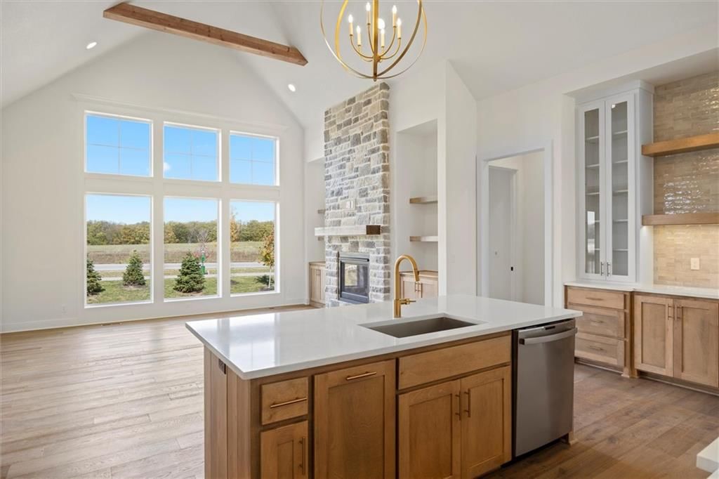 Photo 7 of 49 - 17028 Rosehill Street, Overland Park, KS 66221