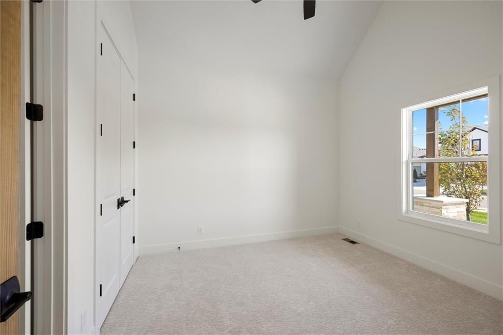 Carpet at 17028 Rosehill Street, Overland Park, KS 66221
