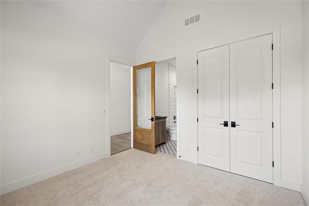 Photo 28 of 49 - 17028 Rosehill Street, Overland Park, KS 66221