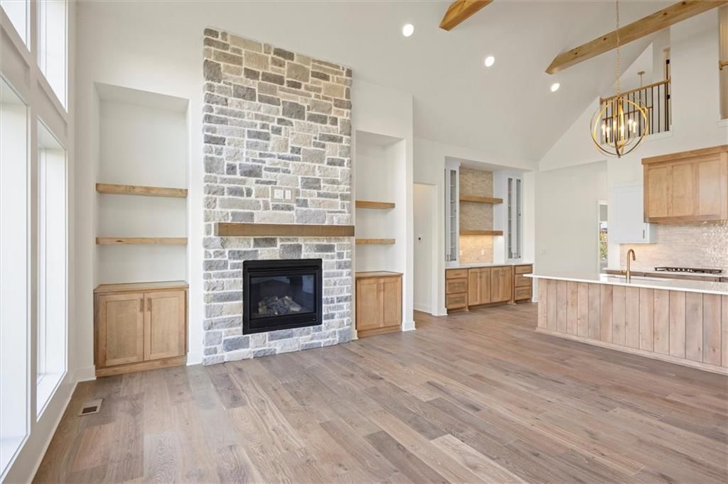 Photo 13 of 49 - 17028 Rosehill Street, Overland Park, KS 66221