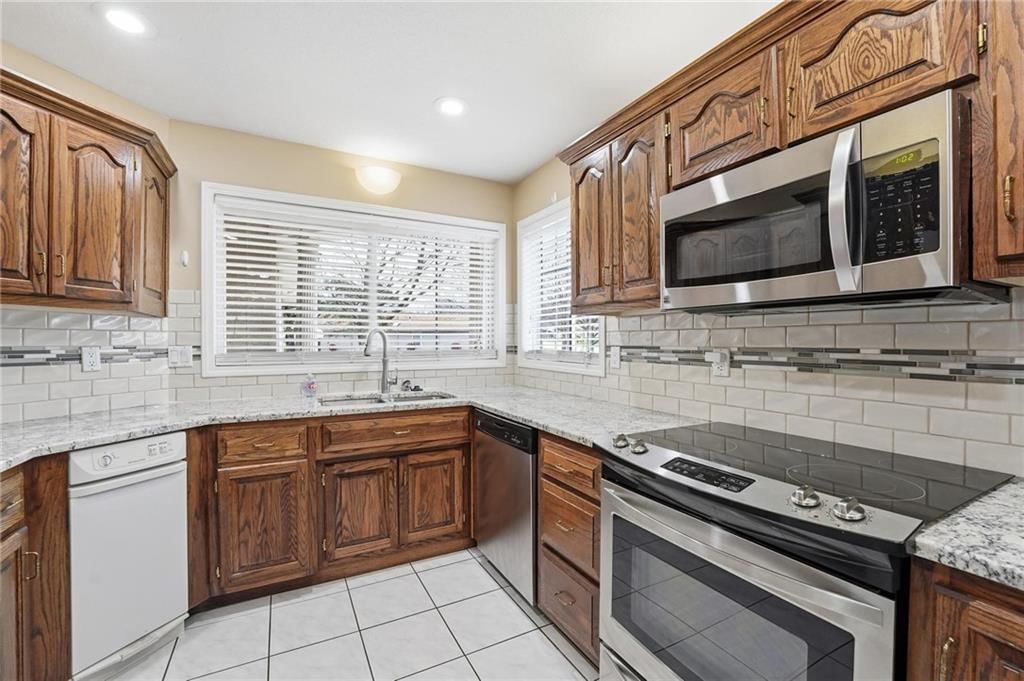 813 NW North Ridge Court — photo 23