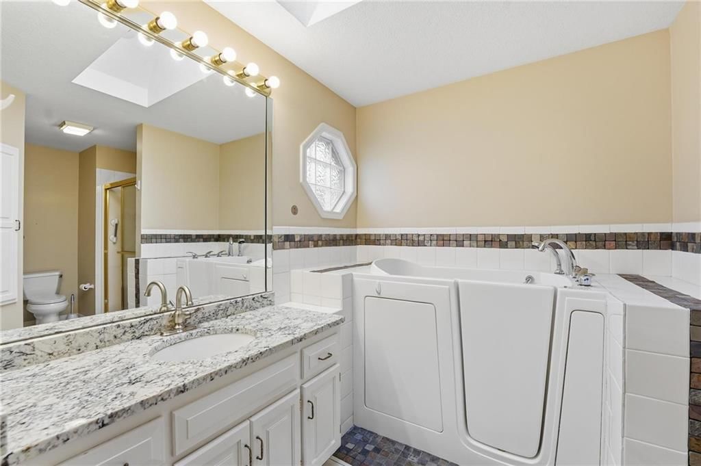813 NW North Ridge Court — photo 34