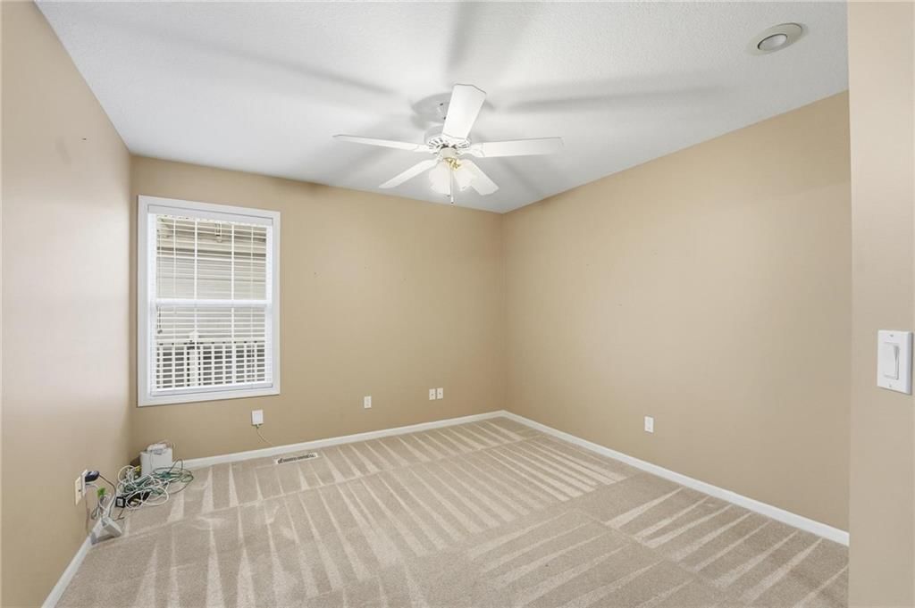 813 NW North Ridge Court — photo 37