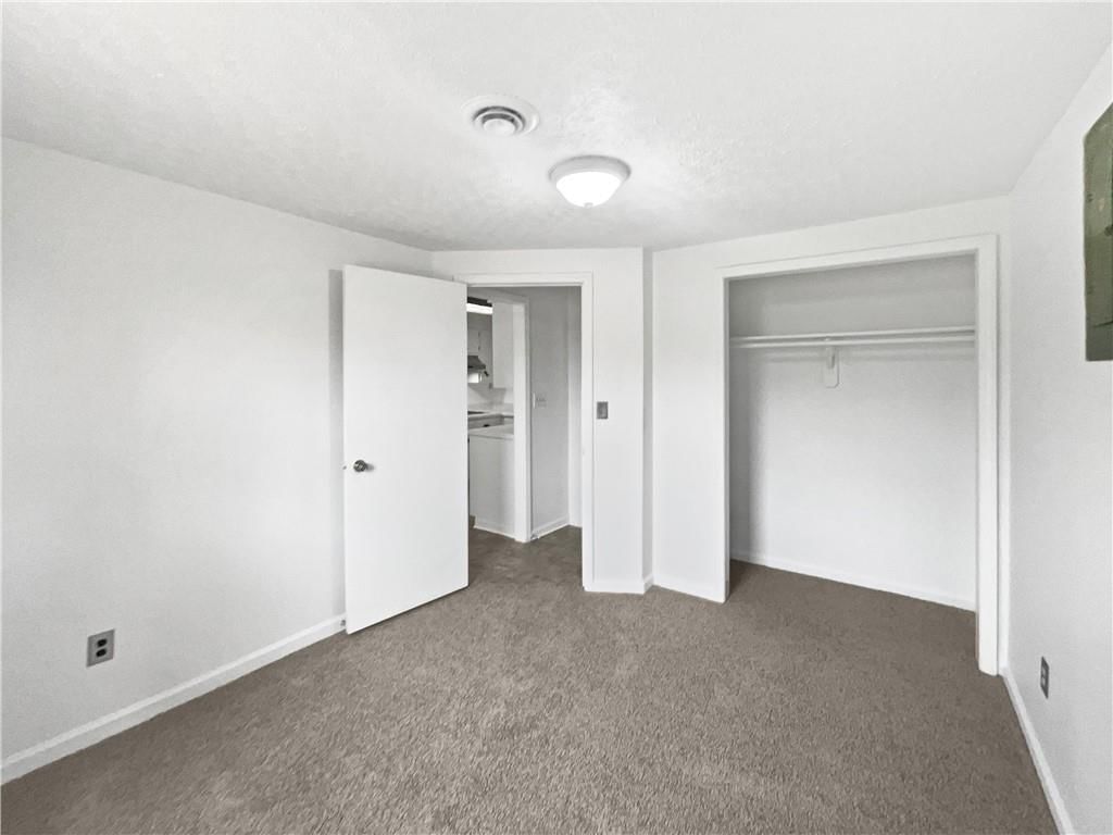 1044 S 49th Drive — photo 3