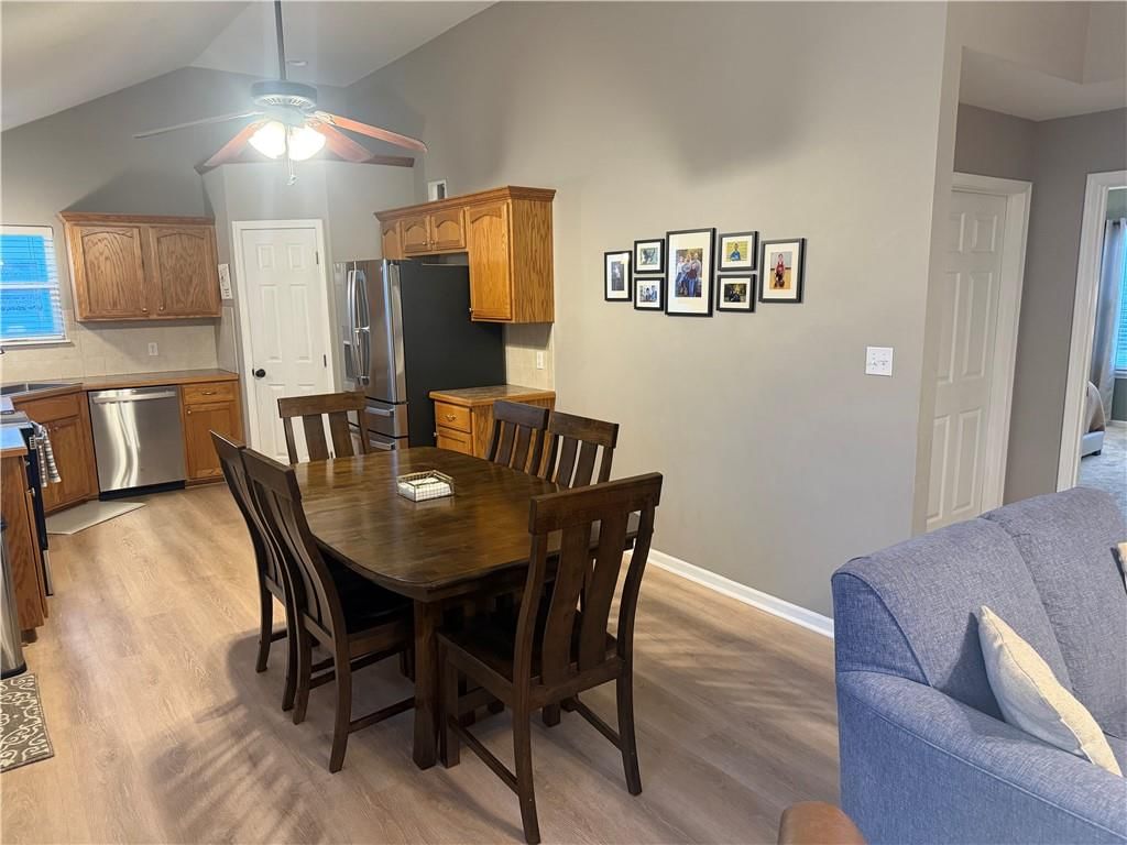 521 Hillbrook Drive — photo 4