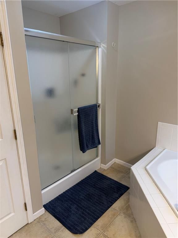 521 Hillbrook Drive — photo 12