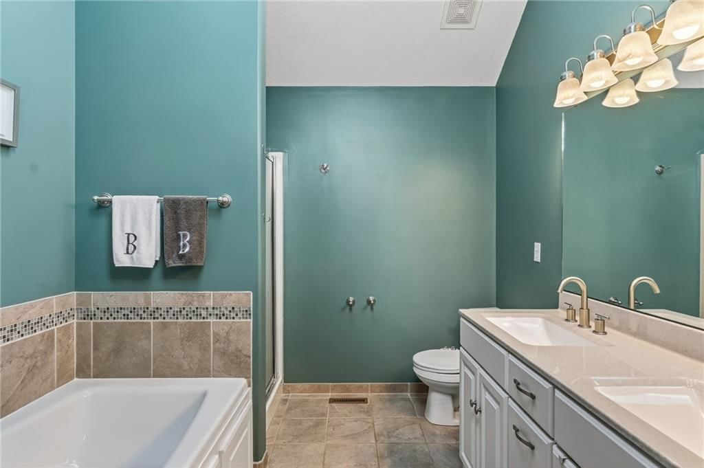 7435 N Lewis Avenue — photo 12