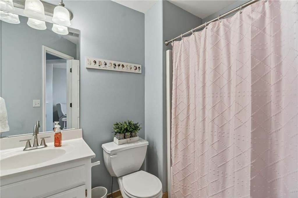 7435 N Lewis Avenue — photo 15