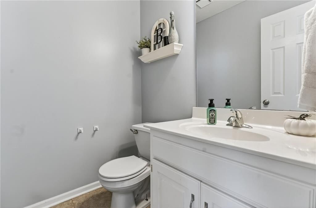 7435 N Lewis Avenue — photo 23