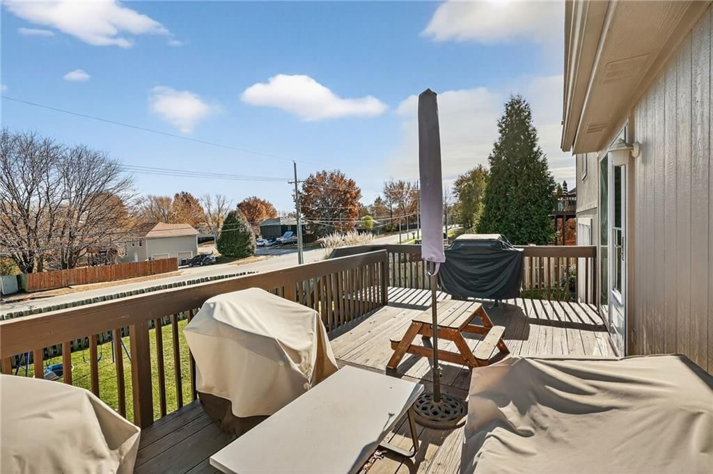 7435 N Lewis Avenue — photo 25