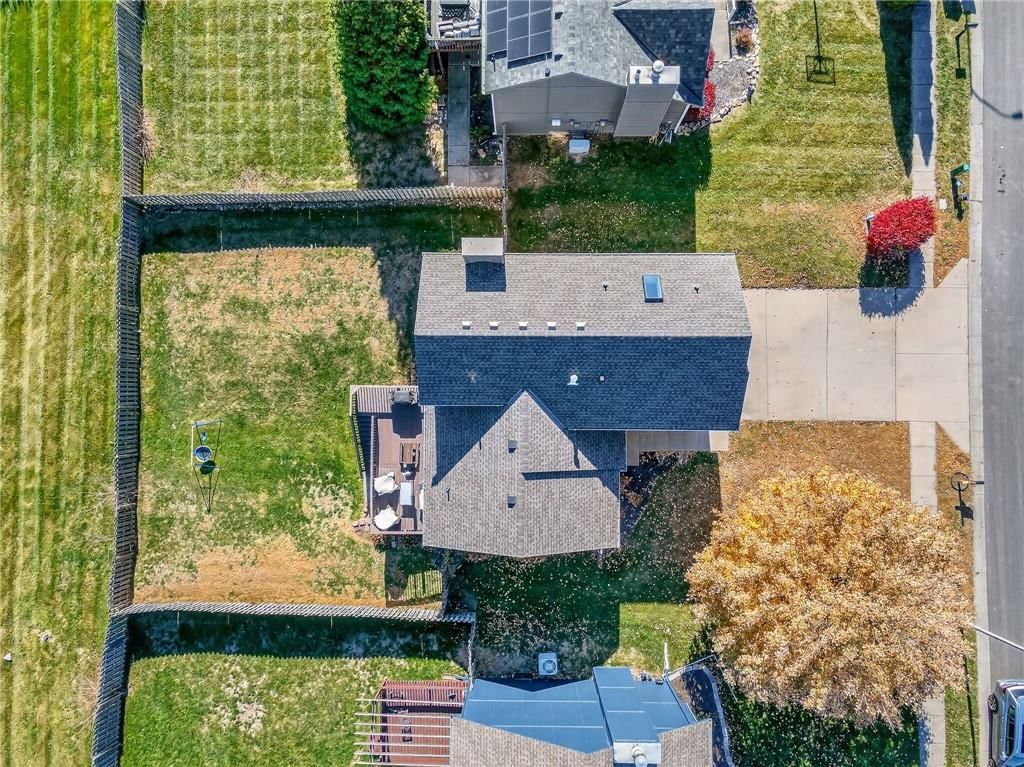 7435 N Lewis Avenue — photo 31