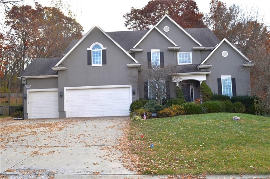 3125 S Redtail Drive, Blue Springs, MO