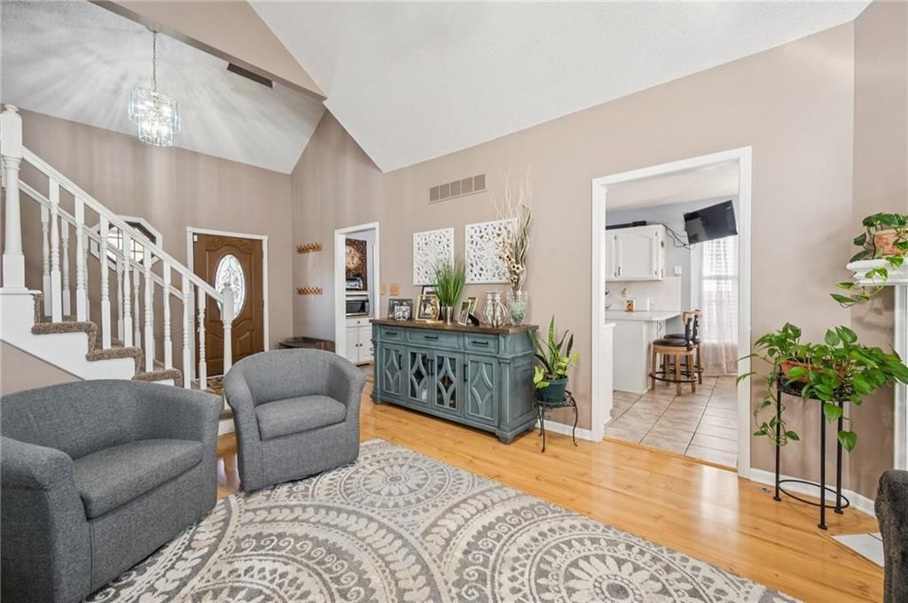 107 Rock Creek Drive — photo 4