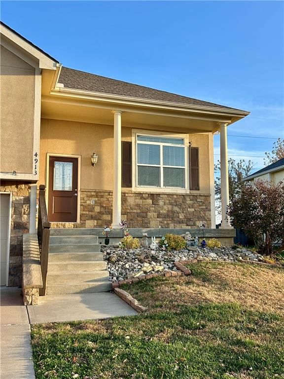 4913 S 22nd Street — photo 2