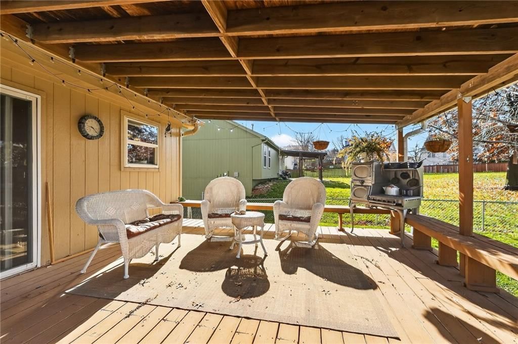 806 Pine Crest Avenue — photo 2