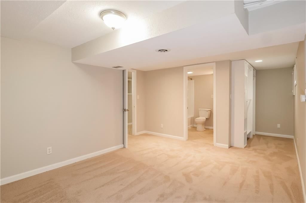 408 N Washington Street — photo 9