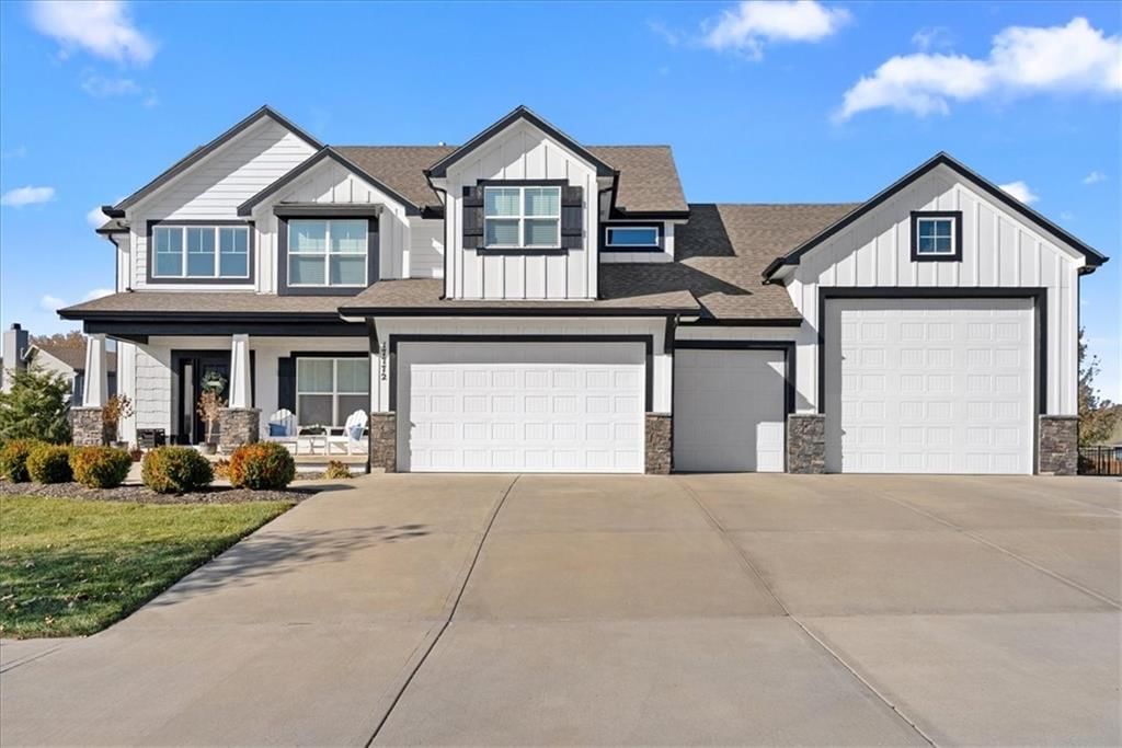 17772 W 163RD Terrace, Olathe, KS