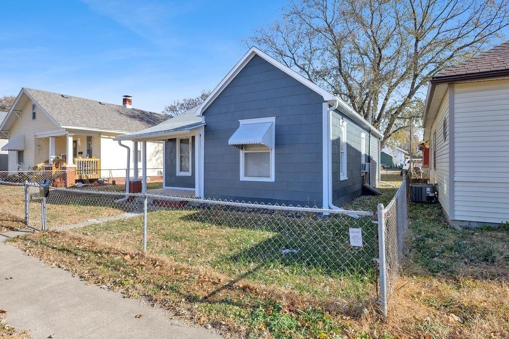 6205 Grant Street — photo 2