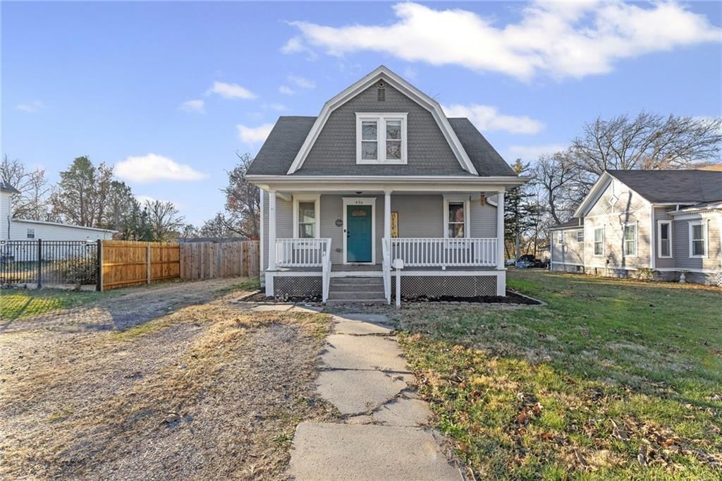 436 S Ash Street, Ottawa, KS