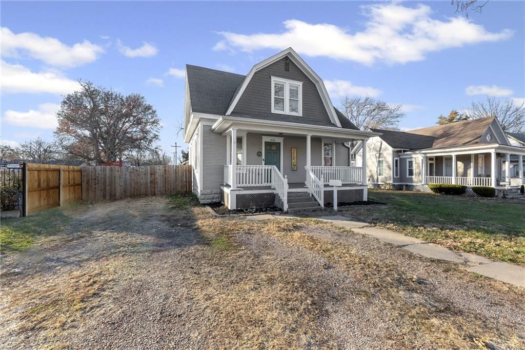 436 S Ash Street — photo 2