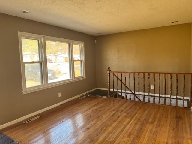 9821 Bennington N/A — photo 4