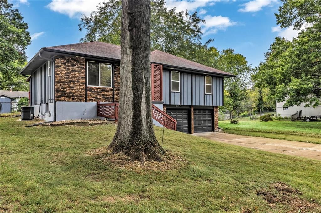 300 N Holder Road — photo 3