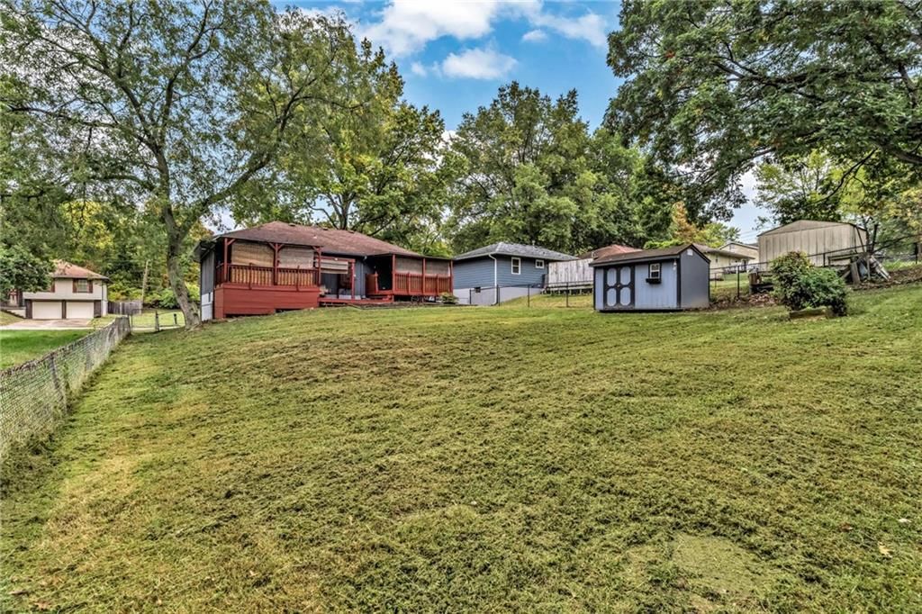 300 N Holder Road — photo 22
