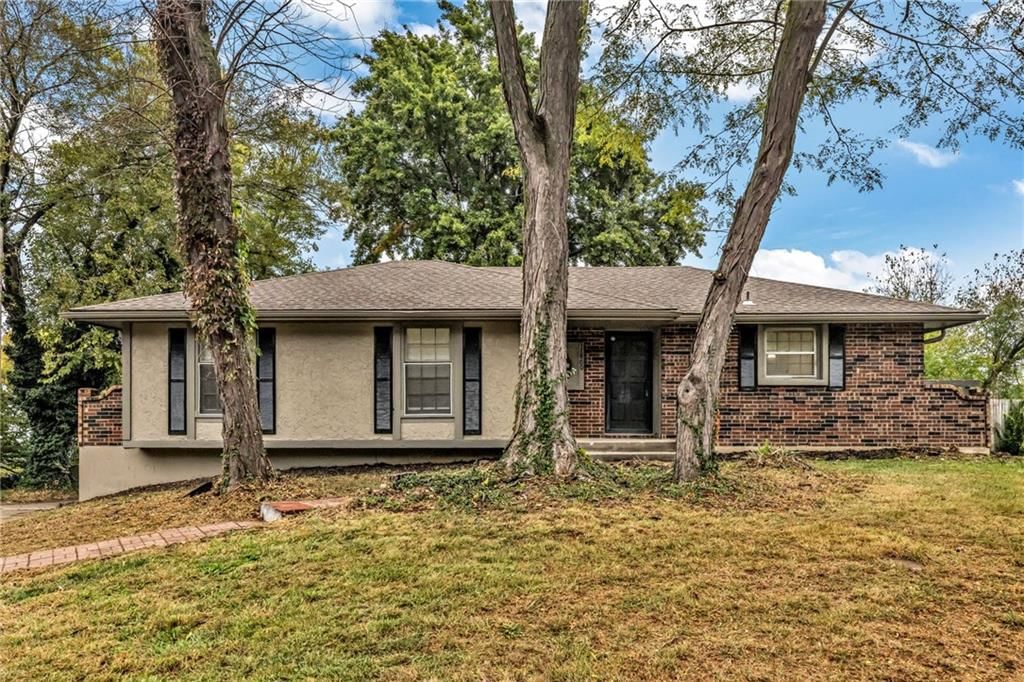 17800 Whitney Court, Independence, MO