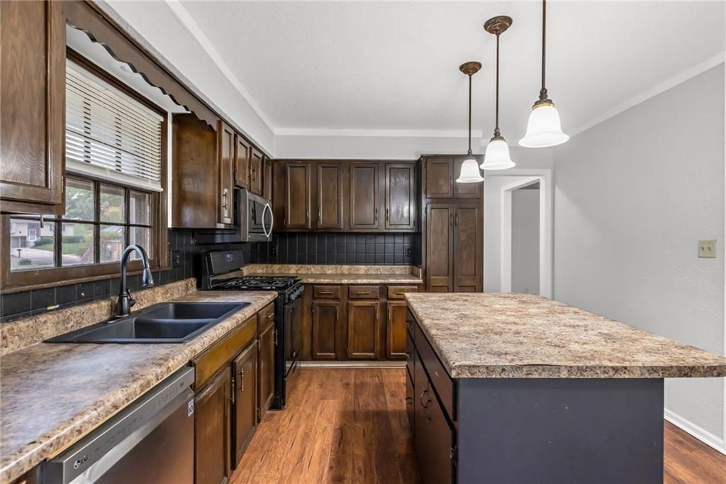 17800 Whitney Court — photo 9