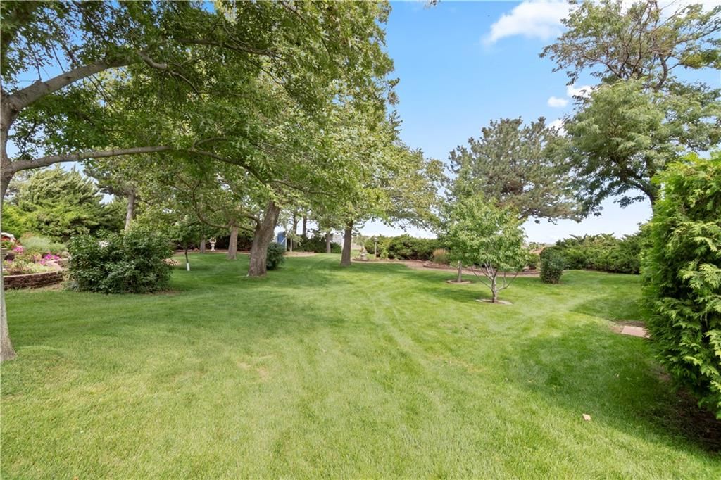 2950 W Eagle View — photo 40