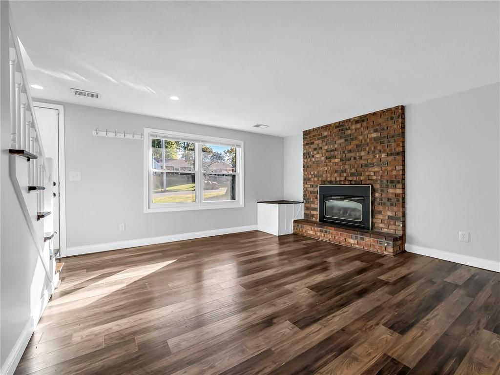 5208 NE 59th Street — photo 4