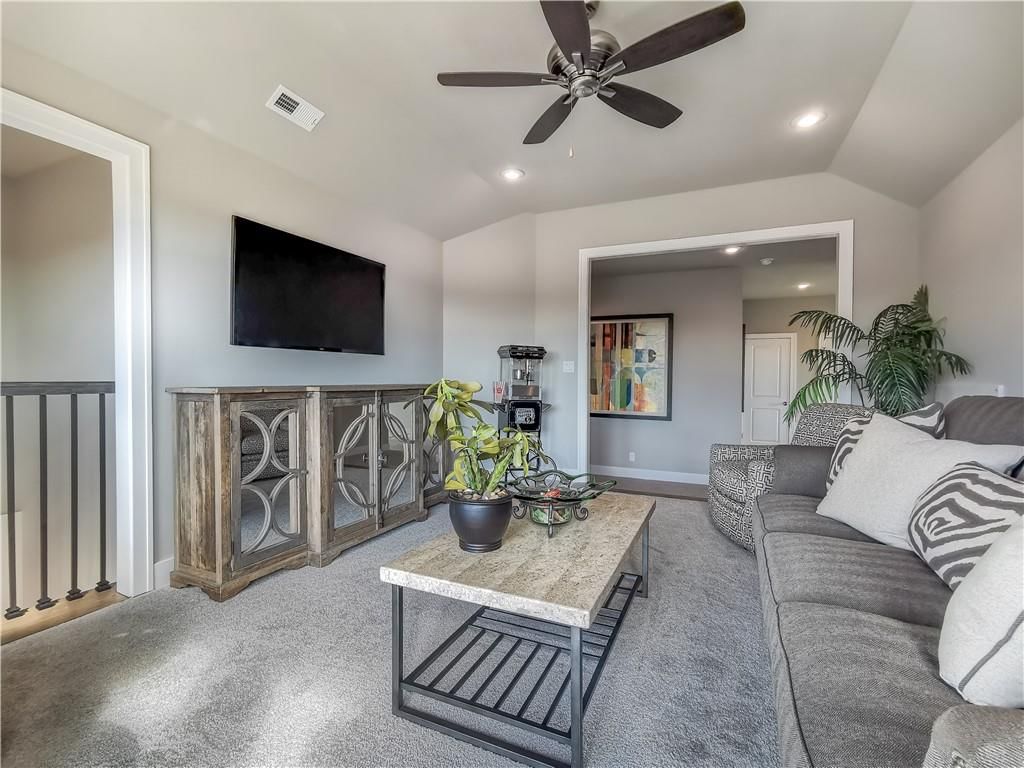 15915 Glenfinnan Way — photo 64